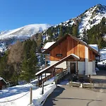 Bergheim Schmidt, Almhütten Im Wald Appartments An Der Piste Alpine Huts In Forrest Appartments Near Slope Apartment Turracher Hohe