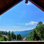 Bergheim Schmidt Ski-in Ski-out Almhuetten Im Wald Turracher Hohe