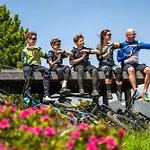 Bergheim Schmidt Ski-in Ski-out Almhuetten Im Wald Apartmán *
