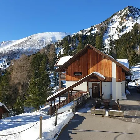 Bergheim Schmidt Ski-in Ski-out Almhuetten Im Wald شقة تراشر هوهه