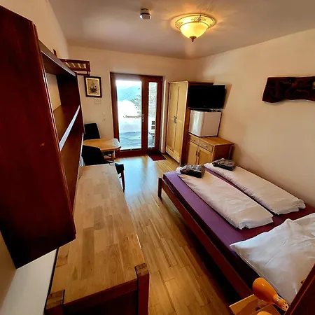 Apartment Bergheim Schmidt, Almhütten Im Wald Appartments An Der Piste
