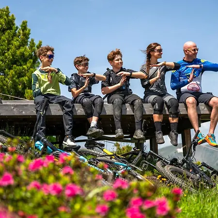 Bergheim Schmidt Ski-in Ski-out Almhuetten Im Wald 아파트 *