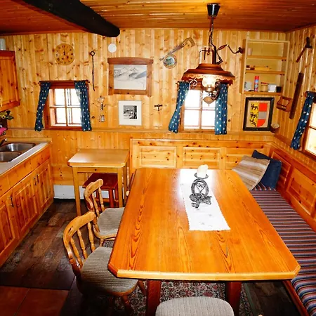 아파트 Bergheim Schmidt Ski-in Ski-out Almhuetten Im Wald