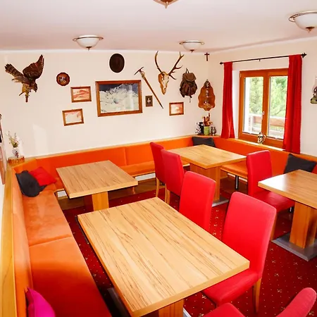 Bergheim Schmidt Ski-In Ski-Out Appartements Almhuetten Im Wald Turracher Hohe