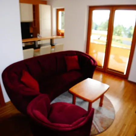 Bergheim Schmidt Ski-In Ski-Out Appartements Almhuetten Im Wald