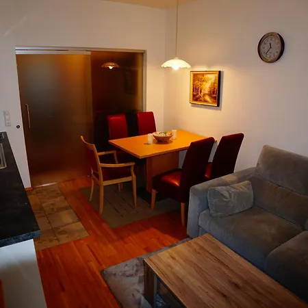 아파트 Bergheim Schmidt Ski-In Ski-Out Appartements Almhuetten Im Wald