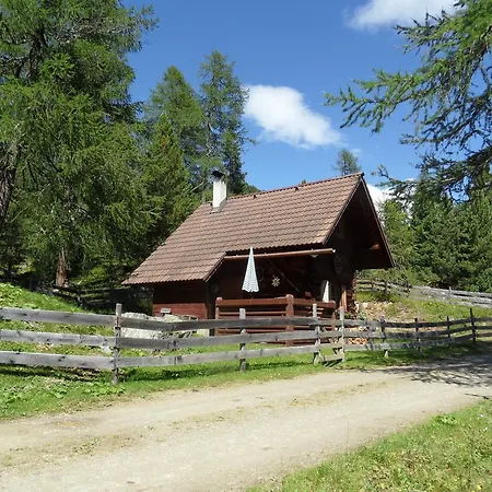 Bergheim Schmidt Ski-In Ski-Out Appartements Almhuetten Im Wald 아파트 Turracher Hohe