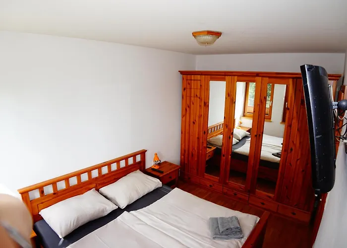 Bergheim Schmidt, Almhütten Im Wald Appartments An Der Piste Alpine Huts In Forrest Appartments Near Slope * Turracher Hohe