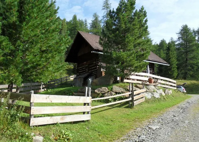 Bergheim Schmidt Ski-in Ski-out Almhuetten Im Wald *